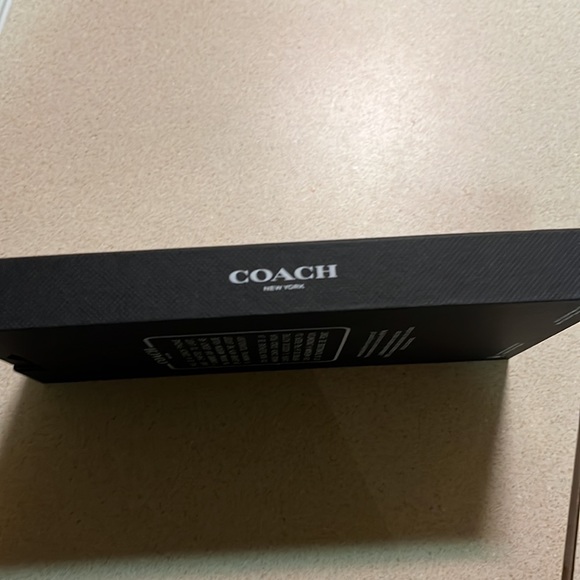 COPY - NWT Coach iPhone 13 Case - Picture 3 of 5